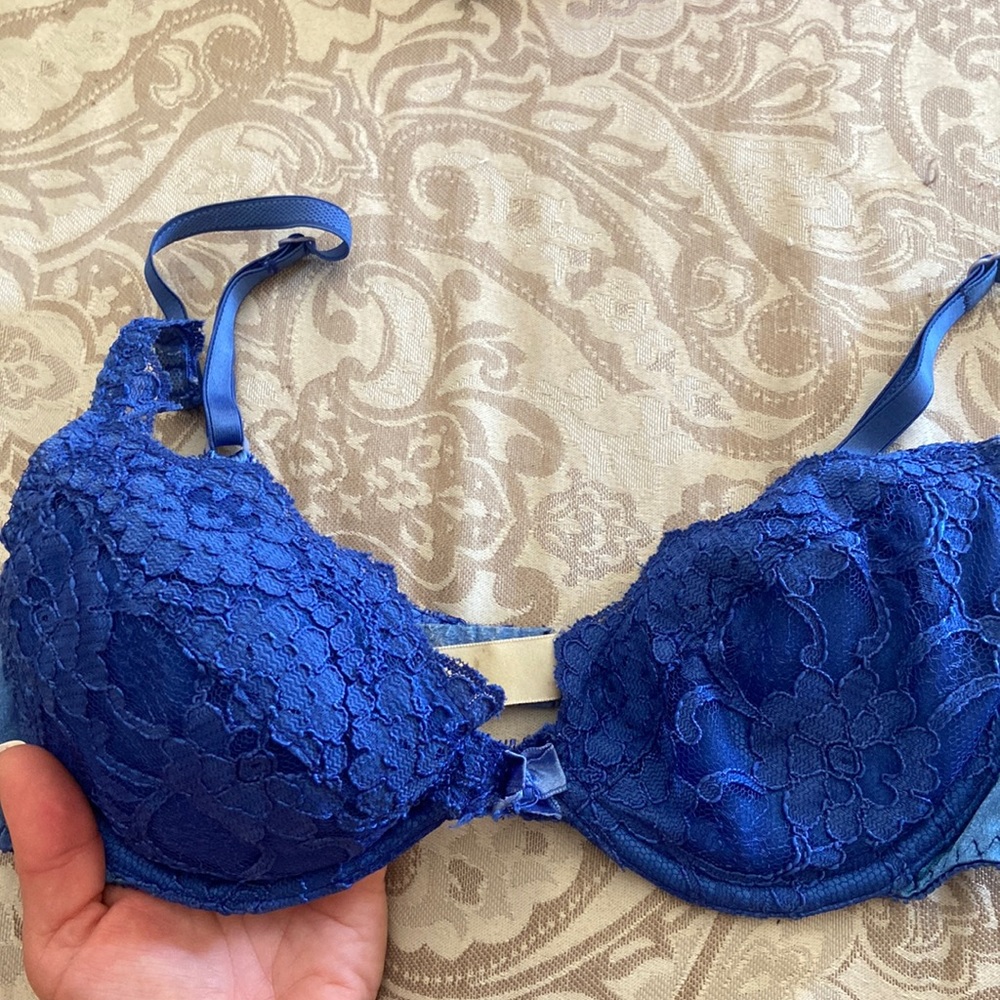 Victoria’s Secret demi 34B